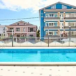 Mambo In Nord10 Pool And Playground Lägenhet *