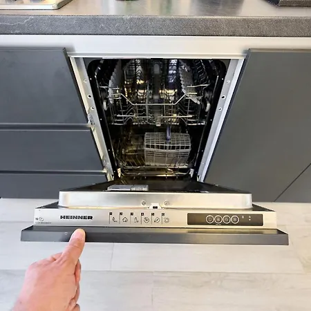 Mambo In Nord10 Pool And Playground Daire Mamaia